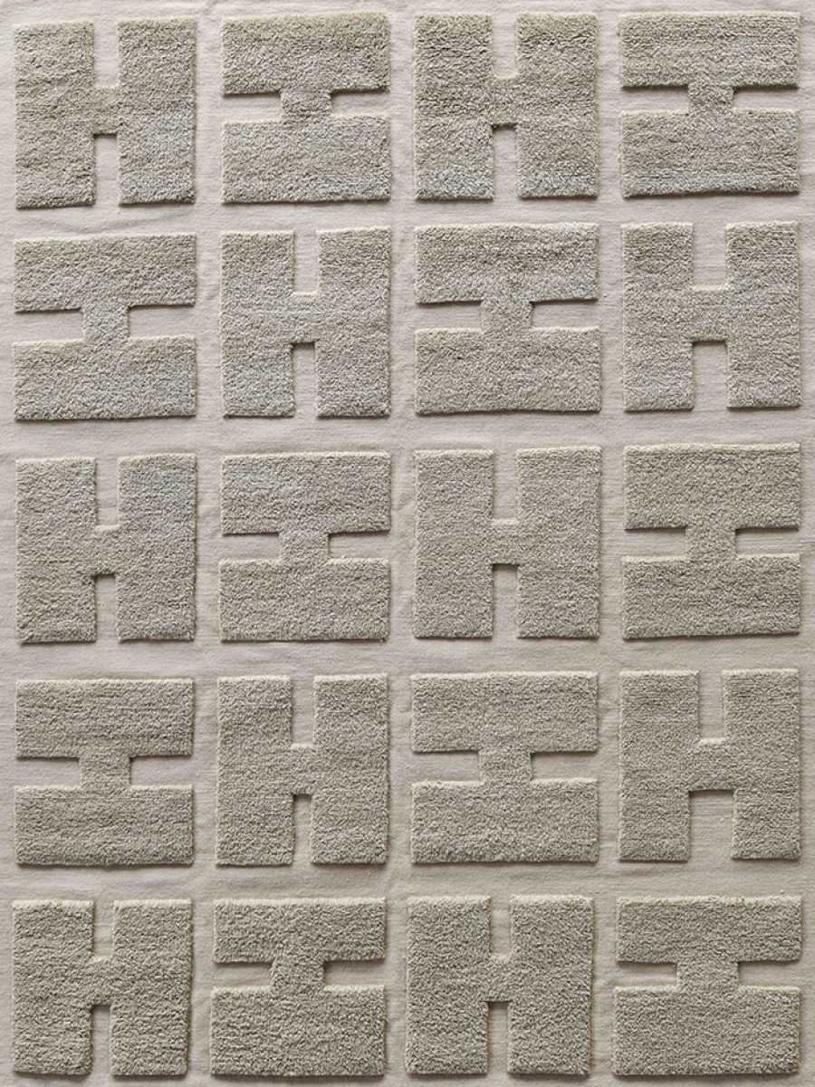Neutral Textural Rug in Gray Color